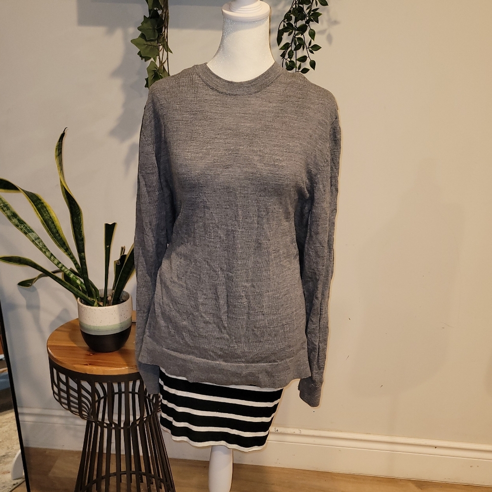 Banana Republic Gray Women's Crew Neck Sweater